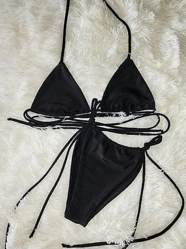 Ženski bikini set – minimalistički trouglasti model sa vezivanjem - na lalafo.rs Ženski bikini set – minimalistički trouglasti model sa vezivanjem -